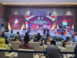 Lebih Memahami Tata Kelola Pemerintah, di Debat Ketiga Mas Iin dan Abah Edy Tutup Dialog dengan Sempurna