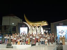 Kenalkan Batik Ngawi ke Kancah Nasional Hingga Internasional Lewat Batik Fashion 2024 Style in Urban
