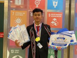 Bersama Mahasiswa Unair, Undip dan UI, Siswa SMK Plus NU Sidoarjo Ikuti Kompetisi Program SDGN di Malaysia