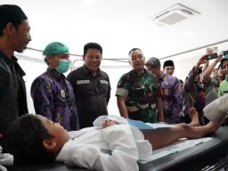 Diikuti 111 Anak, Plt Bupati Sidoarjo Tinjau Khitan Massal Perayaan Harjasda ke 166 di RSUD Sibar