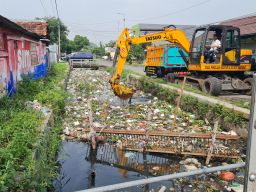 Plt Bupati Sidoarjo Ajak Seluruh Warga Peduli Kebersihan Sungai di Sidoarjo