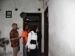 Wabup Sidoarjo Minta Para Kades dan Camat Laporkan Warga yang Masih Tinggal di Rumah Tidak Layak Huni