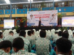 Tanamkan Nilai Anti Korupsi Sejak Dini, Inspektorat Sidoarjo Gencar Sosialisasi Pendidikan Anti Korupsi Bagi Pelajar SMP