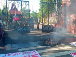 Demo di 100 Hari Kinerja Pemerintahan Subandi - Mimik, HMI Sidoarjo Beri Sejumlah Catatan