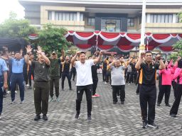 Forkopimda Sidoarjo Perkuat Sinergi di HUT Bhayangkara ke 79 Tahun 2025 Sambil Bagi-Bagi Bingkisan