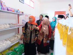 Minta KMP Jadi Mitra Strategis UMKM di Desa, Gubernur Jatim Cek Kesiapan Koperasi Merah Putih di Kupang Jabon