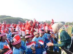 Peringati Hari Anak Nasional, Bunda PAUD se Sidoarjo Deklarasikan 1 Tahun PAUD Pra SD Wajib Penuhi Hak Anak