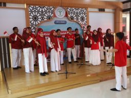SMP Al Muslim Meriahkan HUT ke 80 RI dan Hari Pramuka ke 64 dengan Berbagai Perlombaan Dari Catur Hingga Paduan Suara