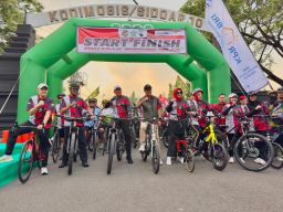 Begini Kekompakan dan Meriahnya Semarak Fun Bike 2025 Kodim 0816 Sidoarjo Rayakan HUT RI ke 80