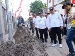 Ditarget Rampung Desember, Bupati Sidoarjo Berharap Proyek Betonisasi Bringinbendo Atasi Langganan Banjir