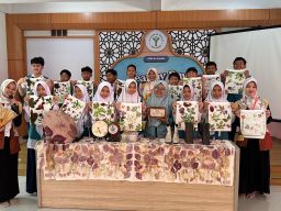 Healthy Day Ala SMP Al Muslim, Merajut Sehat, Kreatif dan Peduli Bumi Lewat Praktik Eco Print Saat Peringati Hari Ozon