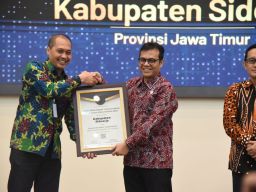 Rangking 5, Pemkab Sidoarjo Raih Penghargaan Gadjah Mada Digital Transformation Governance Index Award 2025