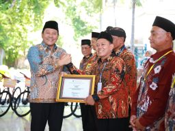 Peringati HUT PMI ke 80, Pemkab Sidoarjo Apresiasi Sekaligus Beri Penghargaan 1.932 Pendonor Darah Aktif