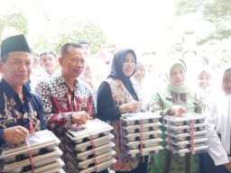 Usai Cek di SMP Negeri 1 dan SMP Negeri 2, Wabup Sidoarjo Pastikan Menu Program MBG Aman Dikonsumsi Pelajar