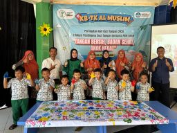 Tanamkan Edukasi Pentingnya Cuci Tangan, KB TK Al Muslim Gandeng FKM Unair Surabaya dan Dinkes Sidoarjo