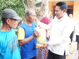 Rumah Penjual Kerupuk di Jambangan Terbakar, Bupati Sidoarjo Gandeng Baznas Percepat Bantu Perbaiki RTLH