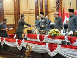 Minta TAPD Ekstra Hati-Hati, Fraksi Demokrat - NasDem Sidoarjo Kritisi Struktur APBD 2026 Belum Jadi Obat Masyarakat