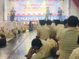 Tanam Jiwa Patriot, Smamda Sidoarjo Peringati Bulan Bahasa dan Hari Pahlawan dengan Berbagai Lomba dan Pentas Seni