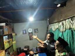 Bupati Sidoarjo Sidak Dua RTLH di Tarik dan Krian, Pastikan Segera Renovasi Rumah Warga Miskin Bersama Baznas