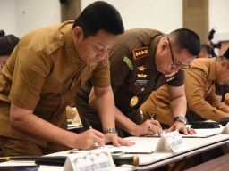 Kejari dan Pemkab Sidoarjo Tandatangani PKS Penerapan Pidana Kerja Sosial Bagi Para Terpidana di Kota Delta
