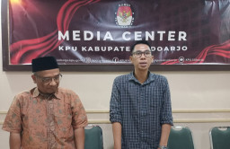 Baca juga : Ketua KPU Sidoarjo : Pengakuan Dana Kampanye Rp 28 Miliar Paslon BAIK Tak Tercatat dan Tidak Dilaporan Resmi