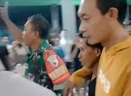 Cabuli Anak-Anak SD, Kakek 60 Tahun di Tulangan Hendak Diamuk Massa Diamankan dan Diserahkan Petugas Polresta Sidoarjo
