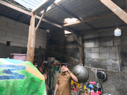Bupati Sidoarjo Janji Bangun Lagi Rumah Korban Puting Beliung di Pranti Sedati