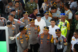 Kapolri dan Bupati Sidoarjo Pastikan Pengamanan Mudik Lebaran Berjalan Maksimal dan Optimal di Terminal Bungurasih