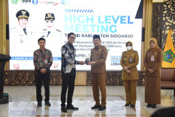Percepat dan Perluas Transaksi Digital, Pemkab Sidoarjo Segera Terapkan Pembayaran QRIS Tap di Pasar dan OPD
