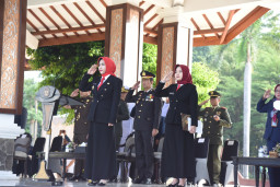 Pemkab Sidoarjo Ajak Dukung Program MBG, KDMP dan Pembatasan Medsos, Saat Upacara Peringatan Harkitnas ke 118