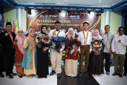 Hadiri Wisuda SMP Muhammadiyah 1 Sidoarjo, Wabup Mimik Idayana Titip 4 Resep Sukses Bagi Generasi Muda