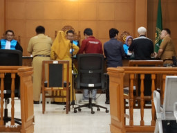 Baca juga : Yakin Penggugat Menangi Sengketa Tembok Mutiara Regency, PH Klaim Bupati Sidoarjo Goyah Uji Legalitas Kebijakan
