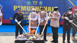 Baca juga : Gempur Rokok Ilegal, Sidoarjo Musnahkan 9 Juta Batang Rokok Polos Senilai Rp13,5 Miliar
