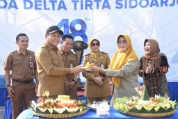 Baca juga : HUT Ke 48 Delta Tirta Sidoarjo, Bupati Subandi Beri 'PR' Besar Terkait Kebocoran Air dan Perluasan Cakupan Layanan