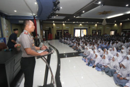 Baca juga : Perkuat Karakter dan Integritas Ribuan Siswa Smamda, Polresta Sidoarjo Beri Edukasi Kamtibmas dan Bijak Bermedsos
