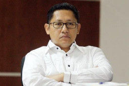Baca juga : Survei Anjlok, Anas Urbaningrum Sentil Pemerintahan Prabowo, Layangkan 5 Resep Cerdas Raih Kepercayaan Publik