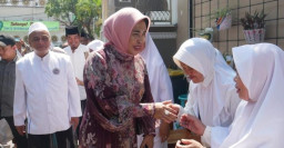 Perkuat Sinergi Ulama dan Pemerintah, Wabup Mimik Idayana Hadiri Pelantikan DPD ITQON Sidoarjo 2026 - 2031