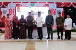 Malam Tirakatan HUT RI, Bupati Sidoarjo Ajak Perkuat Sinergi Dukung Visi Presiden Mantan Bupati Dorong Flyover Gedangan
