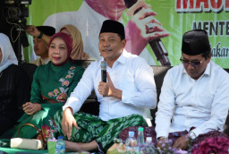 Baca juga : Hadiri Pengajian Maulid Bersama KH Anwar Zahid, Bupati Subandi Ajak Masyarakat Mendoakan Keberkahan Sidoarjo