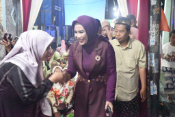 Peringatan Maulid Nabi di Taman Ribuan Jamaah Tampak Khidmat, Wabup Mimik Ajak Warga Sidoarjo Guyub Rukun