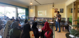Baca juga : Dongkrak Naik Kelas, Tim Pengabdian UWKS Ajak Puluhan Pelaku UMKM Surabaya Manfaatkan Teknologi AI dan Dasbor Digital