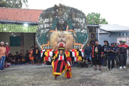 Kemeriahan Puncak Liga Jawara 2026, Saat Budaya dan Sepak Bola Kampung Disulap Jadi Pertunjukan Modern di Balongbendo