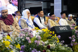 Baca juga : Ribuan Jamaah Padati Peringatan Maulid Nabi di Suko Sukodono, Bupati Subandi Apresiasi Kerukunan Warga Sidoarjo