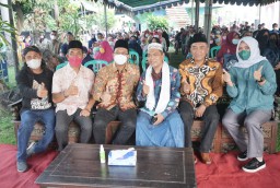 Gus Muhdlor Apresiasi Gabungan Komunitas Gelar Bakti Sosial di Monumen Perjuangan Gedangan