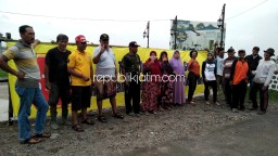 Puluhan Petani Gogol Belum Dilunasi, Blokir Akses Jalan Perum Modern Land