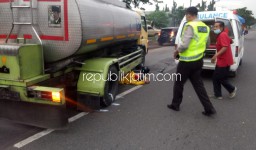 Lagi, Pemotor Asal Jombang Tewas Terlindas Truk Tangki di Bypass Balongbendo