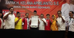 Partai Non Parlemen dan Relawan Topi Kwalik Deklarasi Dukung Kelana Aprilianto
