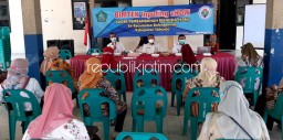 Puluhan KPM Balongbendo Digembleng Input e-HDW Bersama Pendamping Desa