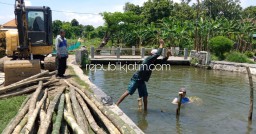 Dinas PU Sidoarjo Pasang Contra Flow Atasi Banjir Kedungbanteng dan Banjarasri