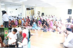 Jelang UNBK, Siswa SMP dan SMA Al Muslim Gelar Doa Bersama dan Berbagi Sembako